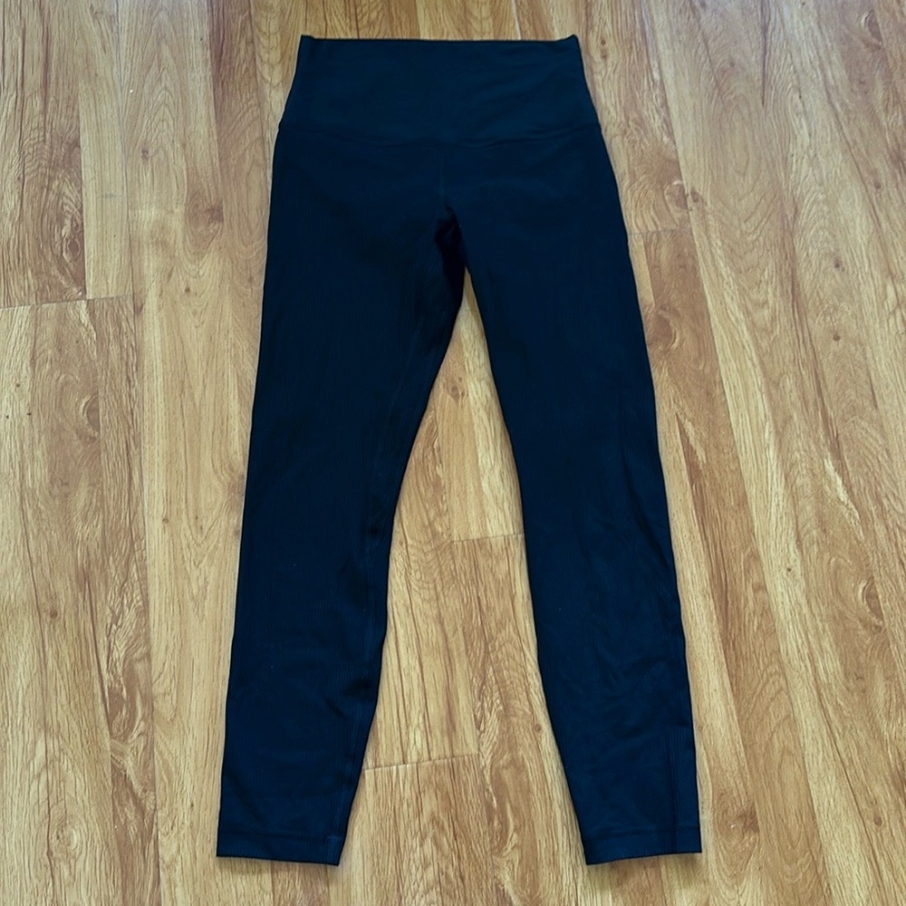 Lululemon Align 25” Ribbed black size 6